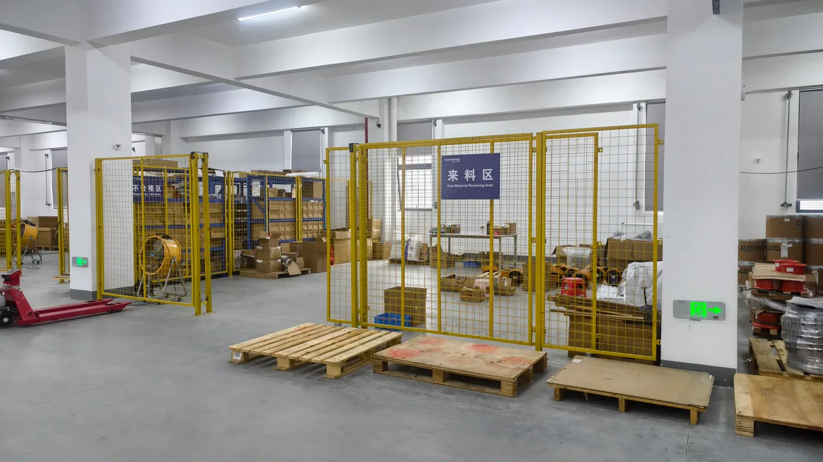 Armazém de estoque de empilhadeiras Impetus pronto para envio — entrega global rápida