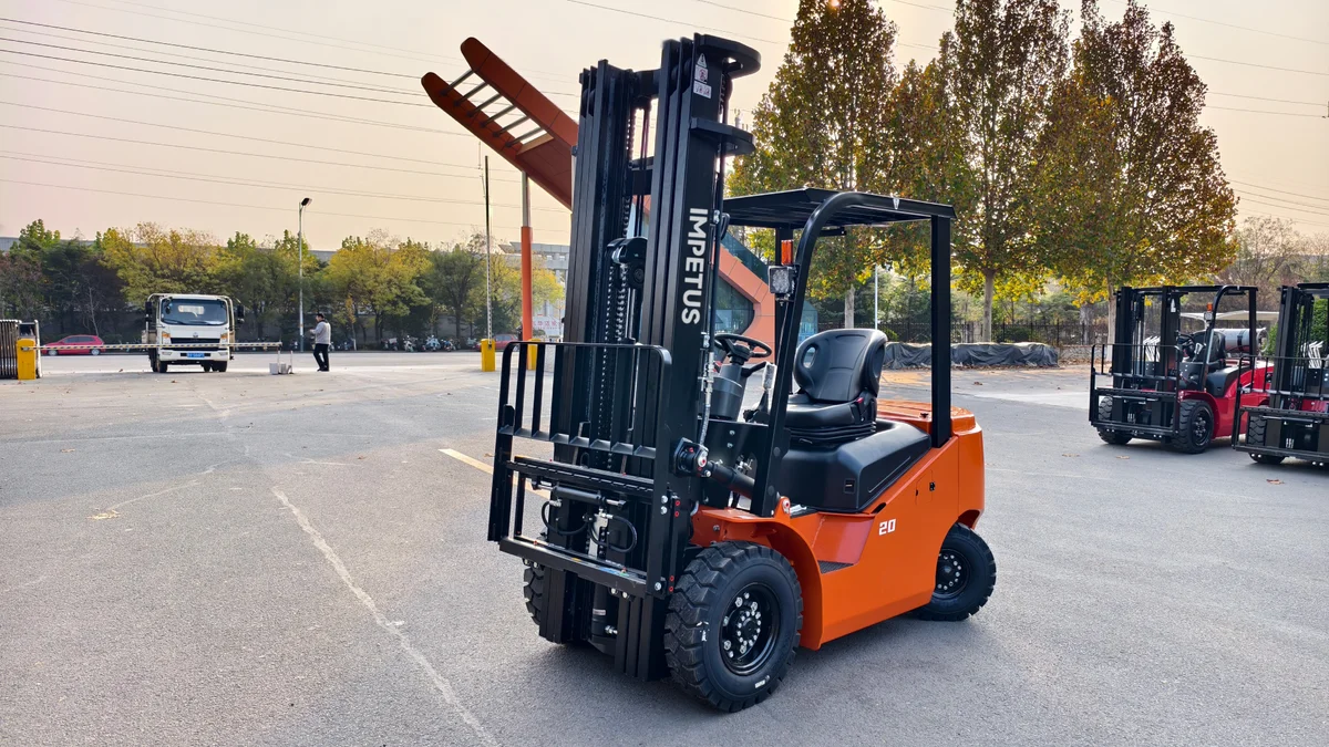 2 Ton Electric Forklift — Impetus FB20 detail view 6