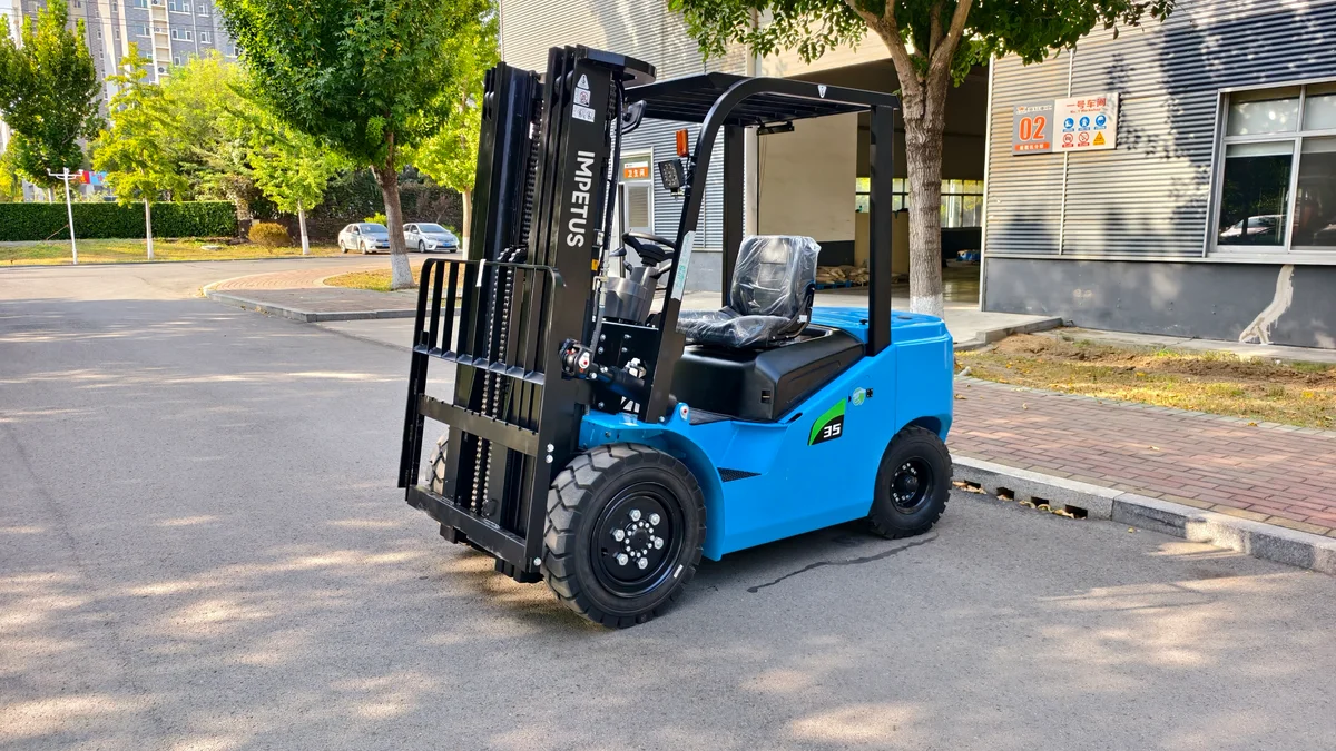 3.5 Ton Electric Forklift — Impetus FB35 detail view 2