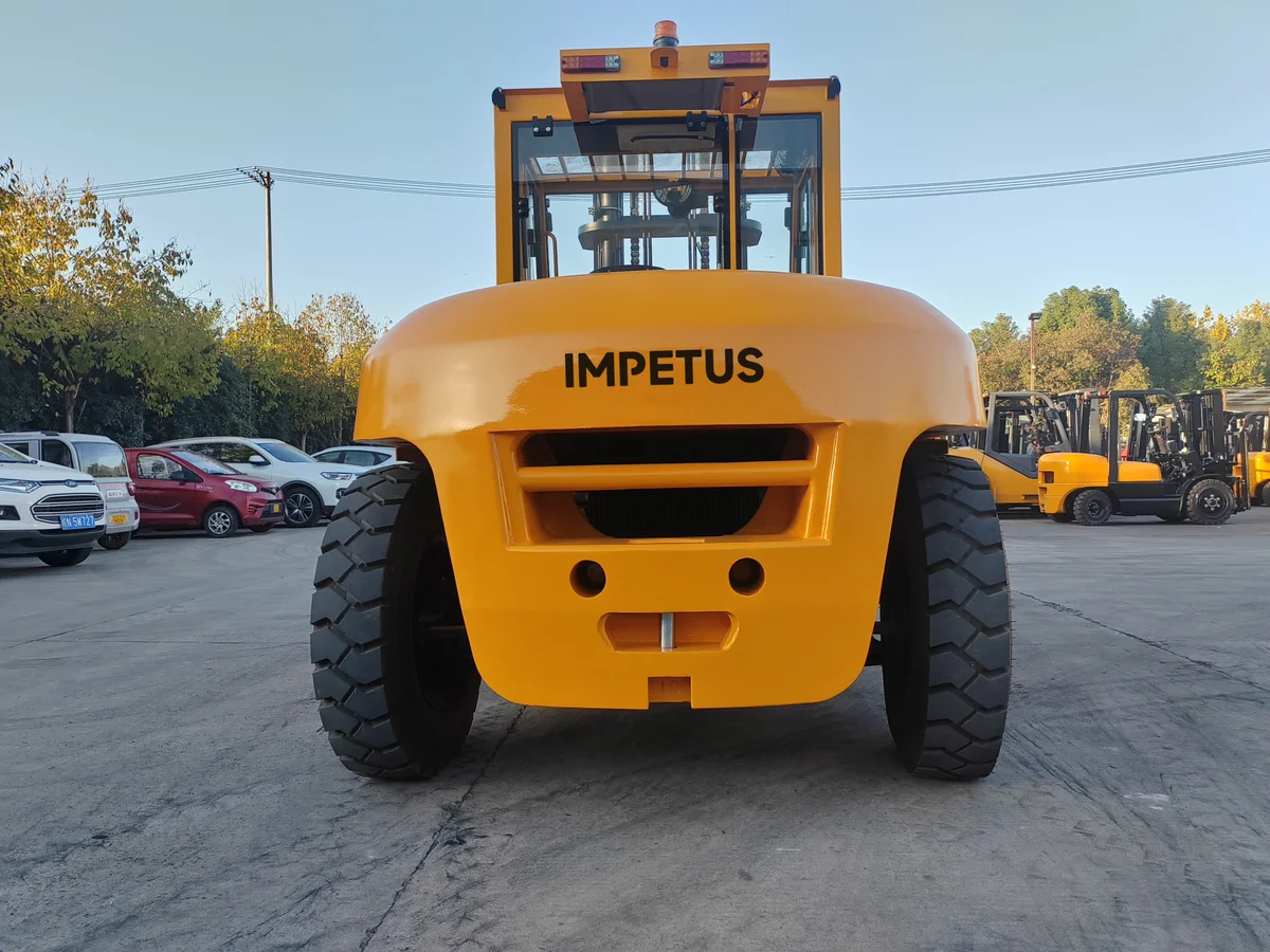 10 Ton Diesel Forklift — Impetus FD100 detail view 6