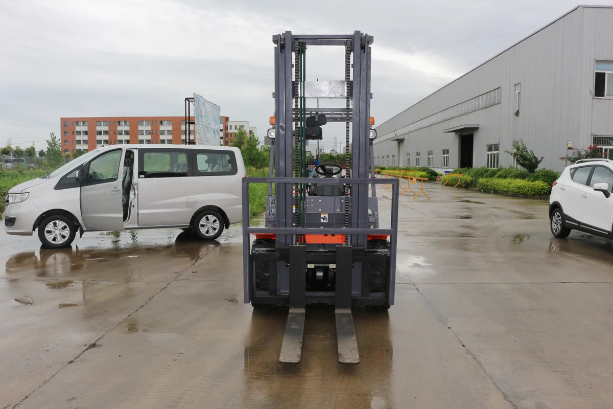 4 Ton Diesel Forklift — Impetus FD40 detail view 5