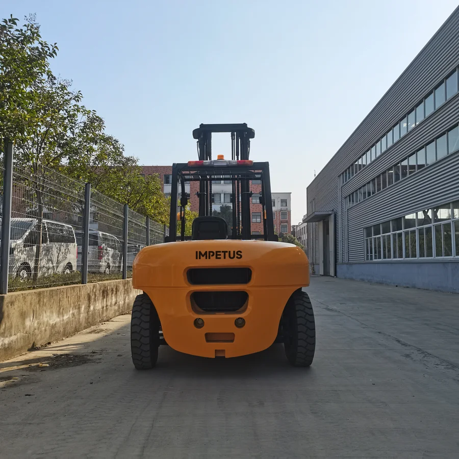 8 Ton Diesel Forklift — Impetus FD80 detail view 3