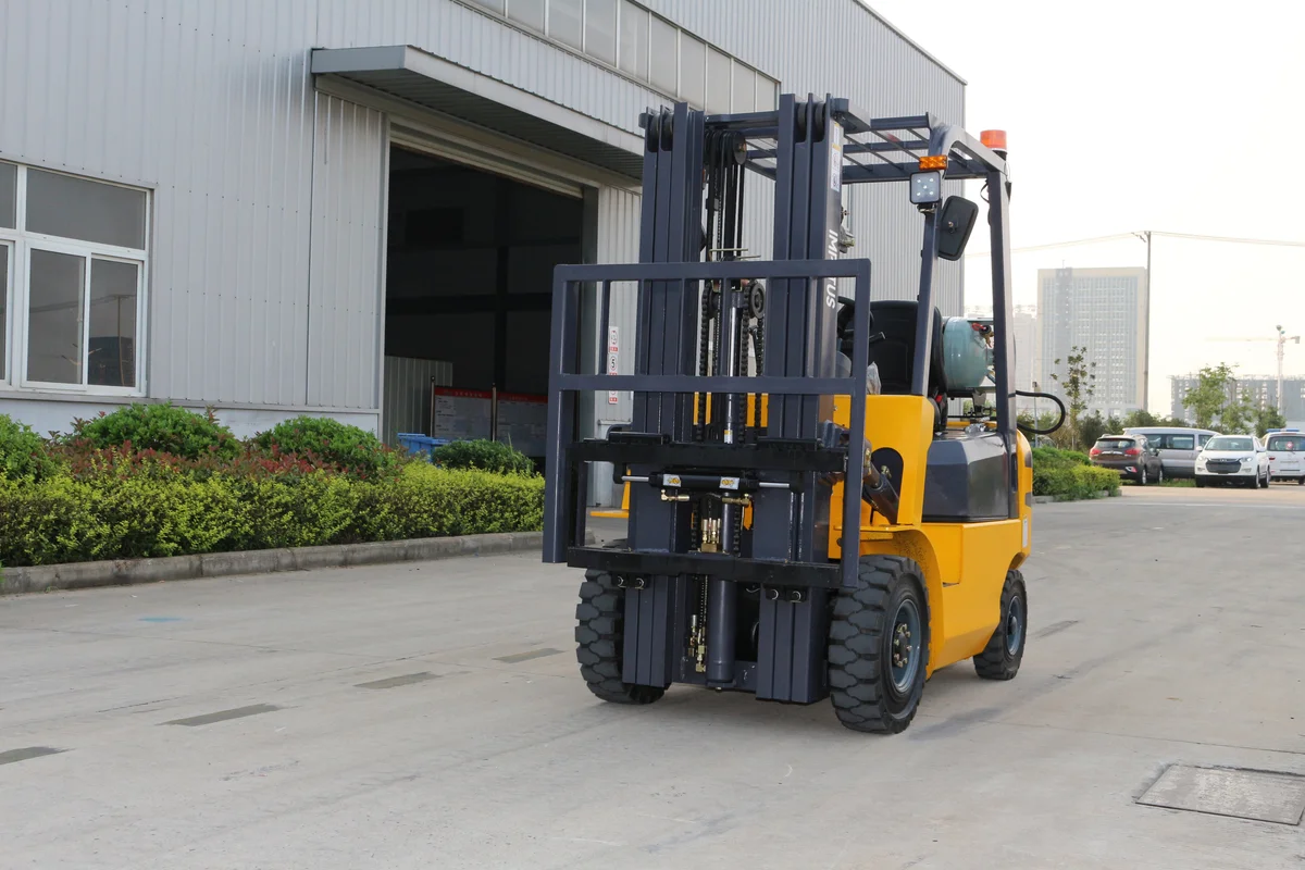 1.8 Ton LPG Forklift — Impetus FG18 detail view 4