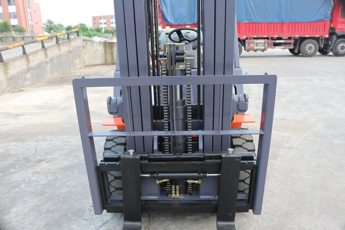 4 Ton LPG Forklift — Impetus FG40 detail view 5