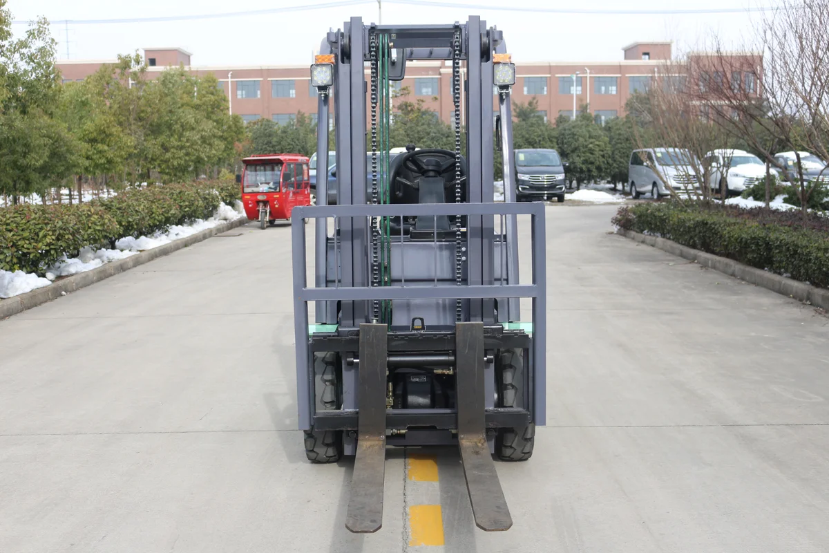 1.5 Ton Electric Forklift — Impetus FB15 detail view 4