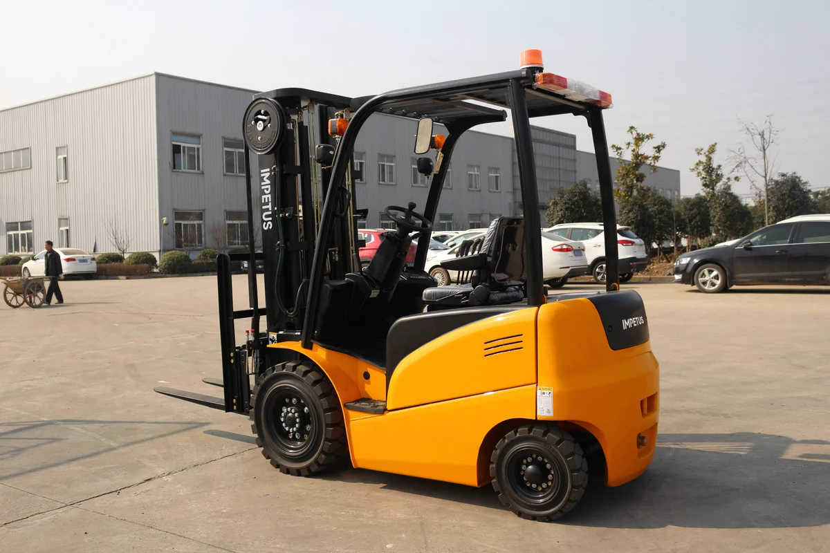 2 Ton Electric Forklift — Impetus FB20 detail view 3