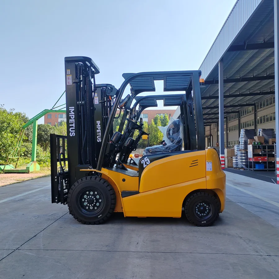 2.5 Ton Electric Forklift — Impetus FB25 detail view 3
