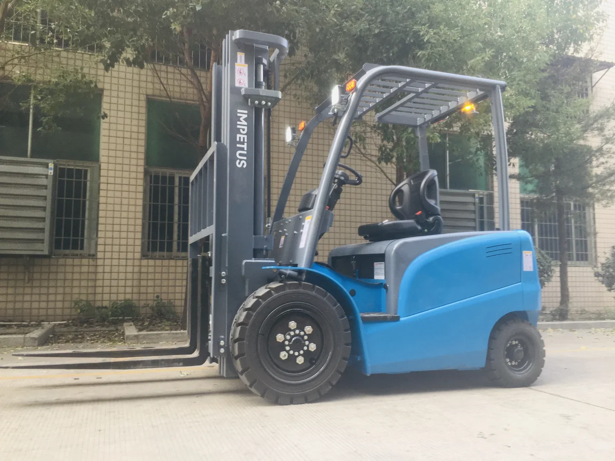 3.5 Ton Electric Forklift — Impetus FB35 detail view 2