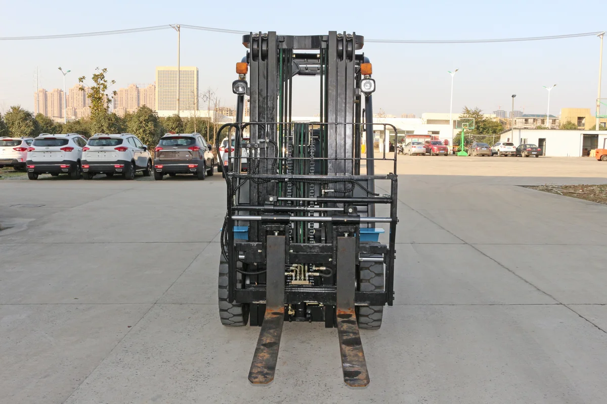 3.5 Ton Electric Forklift — Impetus FB35 detail view 5