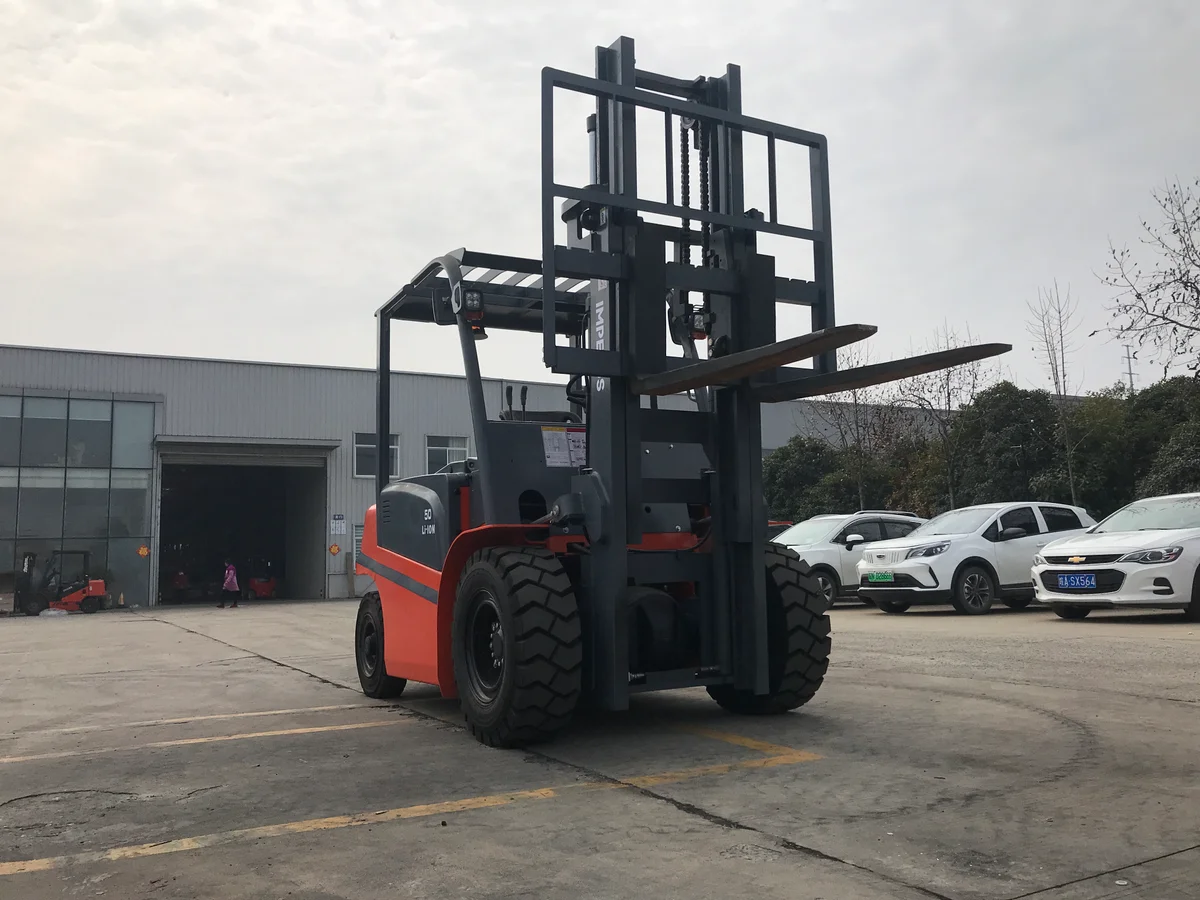 5 Ton Electric Forklift — Impetus FB50 detail view 6
