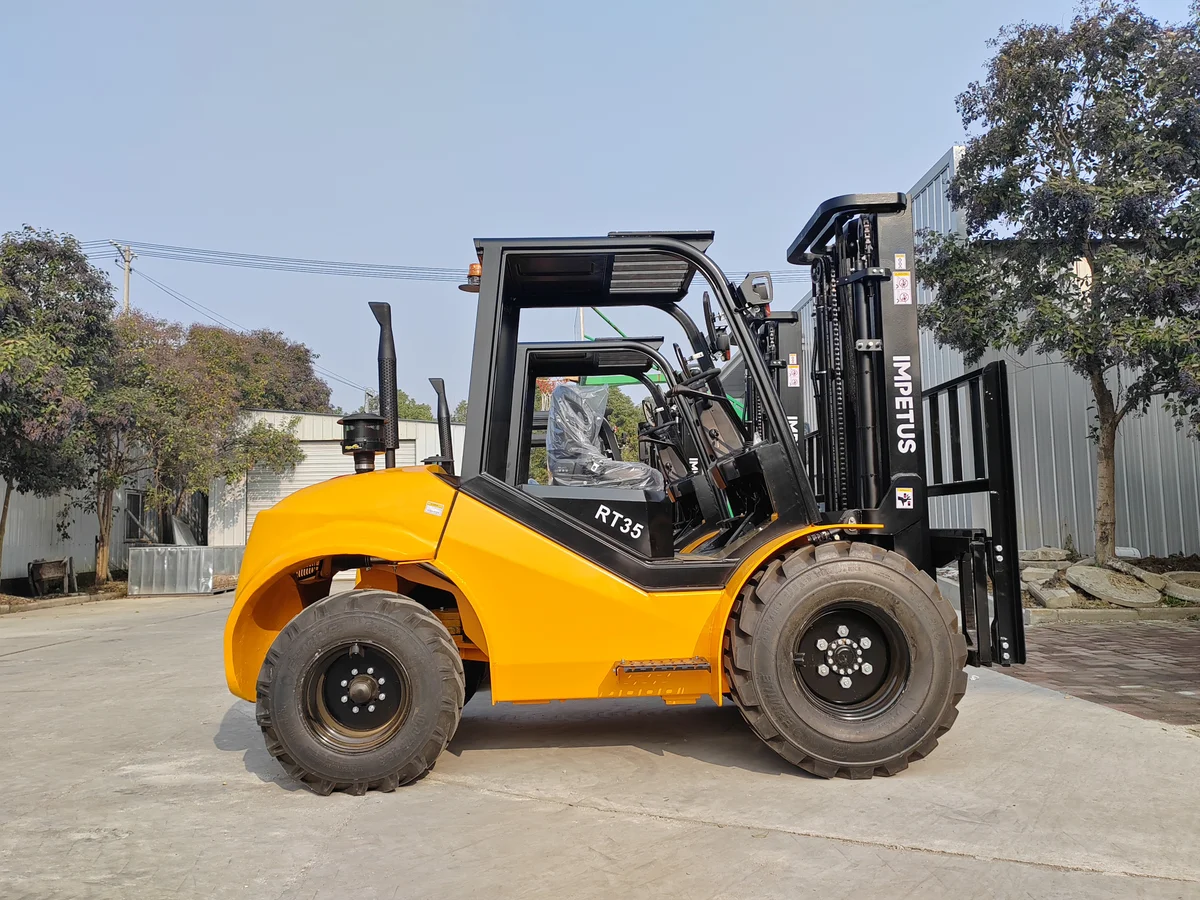 2.5 Ton Off-Road Forklift (2WD/4WD) — Impetus RT25 2500 kg Diesel forklift