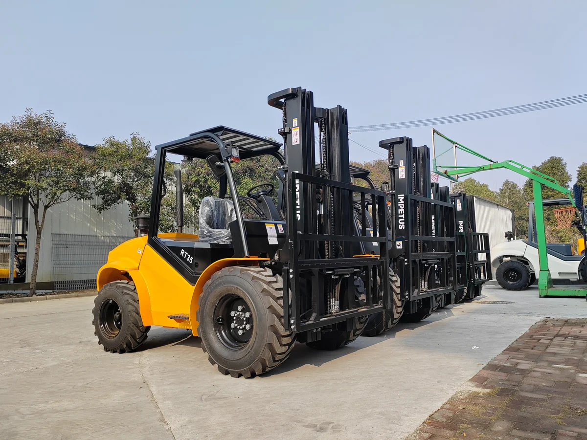 2.5 Ton Off-Road Forklift (2WD/4WD) — Impetus RT25 detail view 4