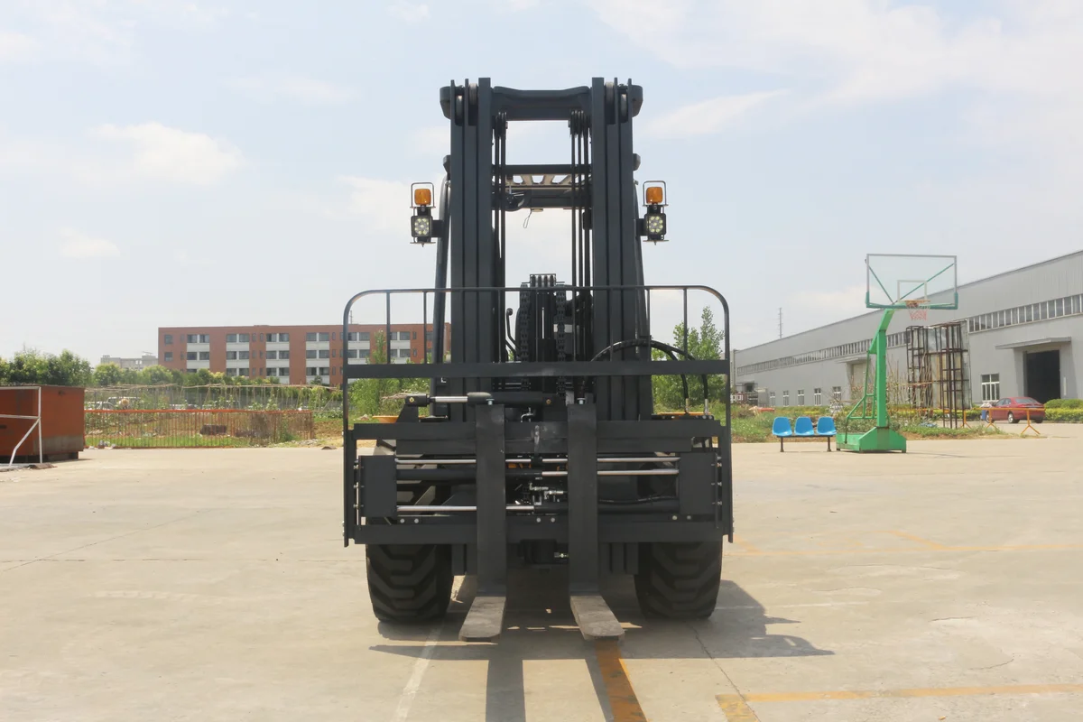 2.5 Ton Off-Road Forklift (2WD/4WD) — Impetus RT25 detail view 7