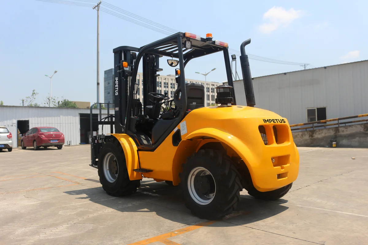 2.5 Ton Off-Road Forklift (2WD/4WD) — Impetus RT25 detail view 11