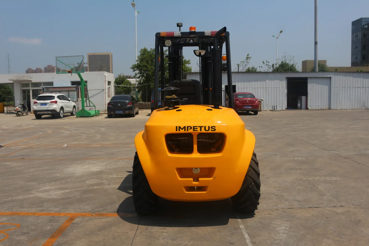 2.5 Ton Off-Road Forklift (2WD/4WD) — Impetus RT25 detail view 12