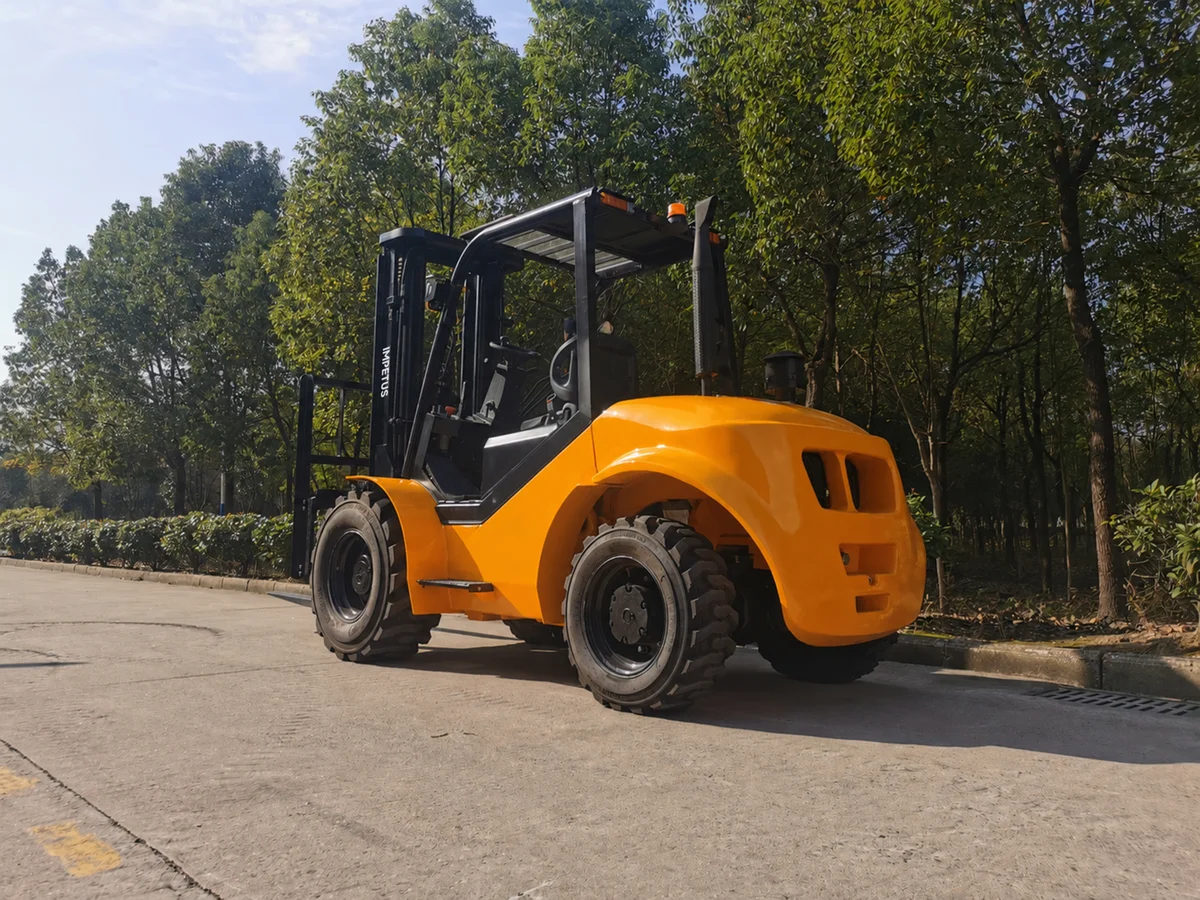 4 Ton Off-Road Forklift (2WD/4WD) — Impetus RT40 detail view 5