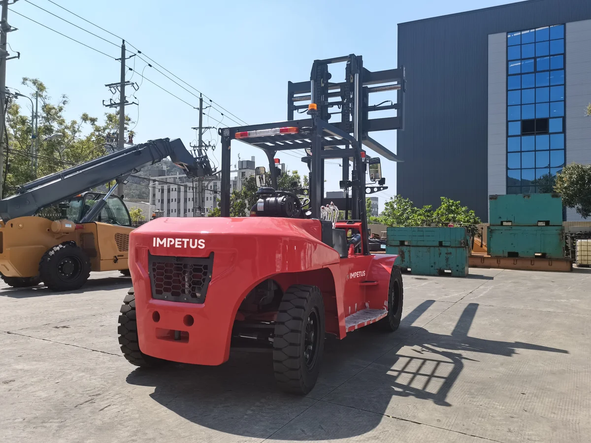 10 Ton Heavy Forklift — Impetus FD100 detail view 4