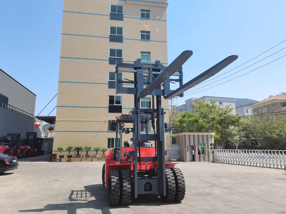 10 Ton Heavy Forklift — Impetus FD100 detail view 5