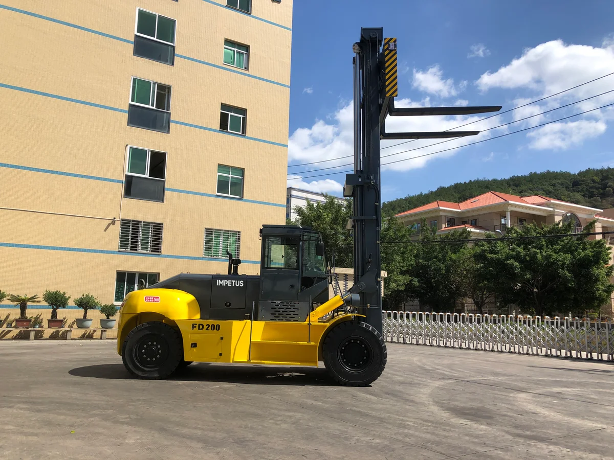 20 Ton Heavy Forklift — Impetus FD200 detail view 6