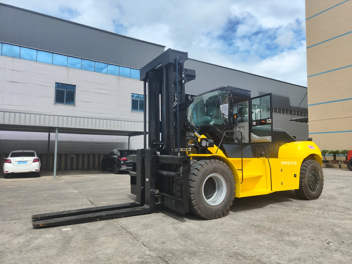 25 Ton Heavy Forklift — Impetus FD250 detail view 2
