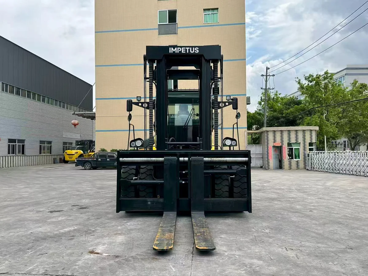 30 Ton Heavy Forklift — Impetus FD300 30000 kg Diesel forklift