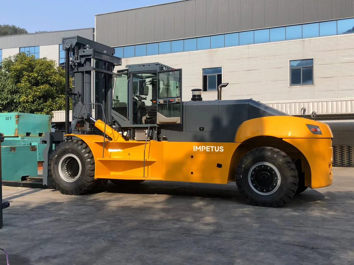 35 Ton Heavy Forklift — Impetus FD350 detail view 3