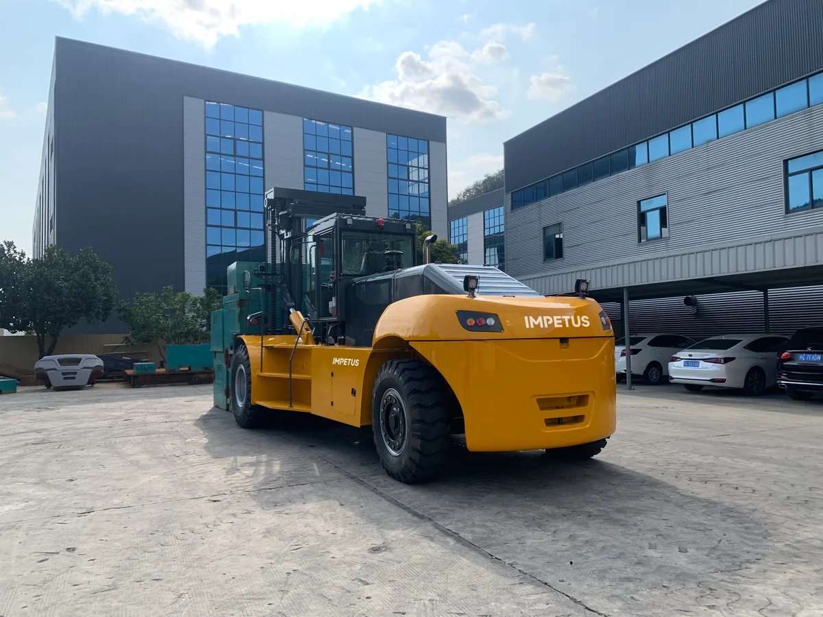 35 Ton Heavy Forklift — Impetus FD350 detail view 6