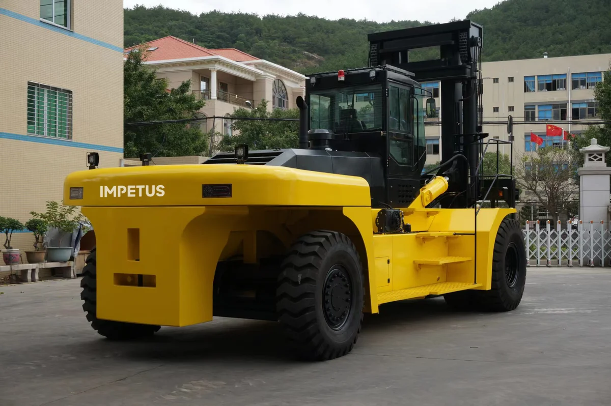 42 Ton Heavy Forklift — Impetus FD420 detail view 5