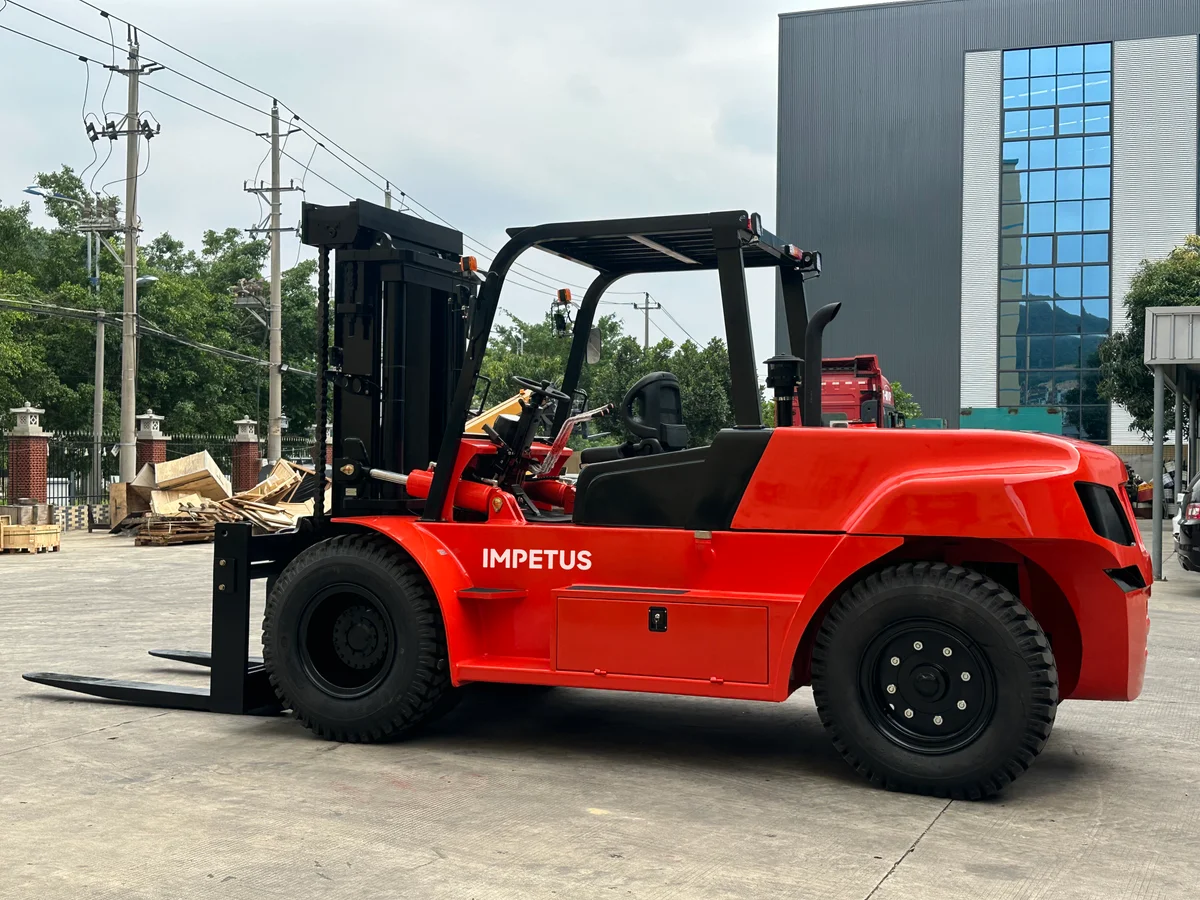 12 Ton Heavy Forklift — Impetus FD120 detail view 2